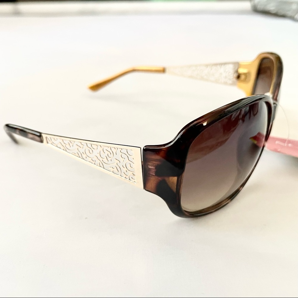 Brown tortoise shell frame sunglasses w/gold accent uva/uvb protection